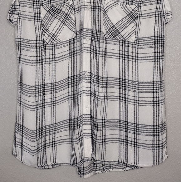 Rails Women's Britt Sleeveless Plaid Button Down Shirt Top Size M - Picture 4 of 14